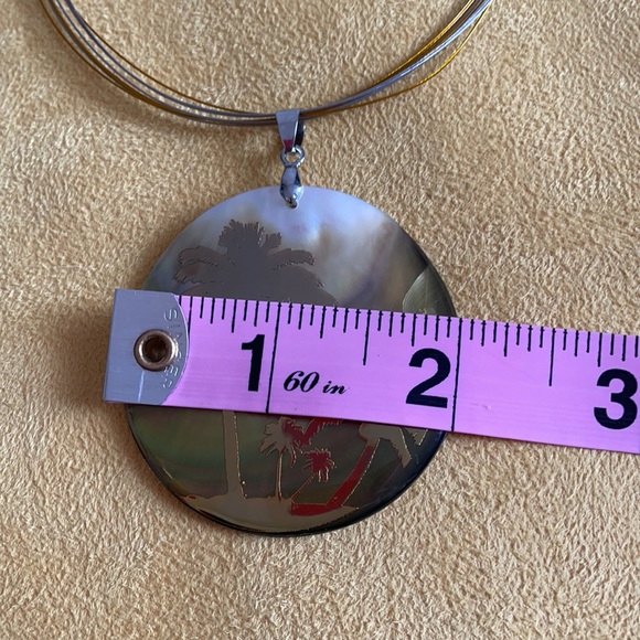 Adorable Island Themed Necklace 🌴 - Picture 9 of 11